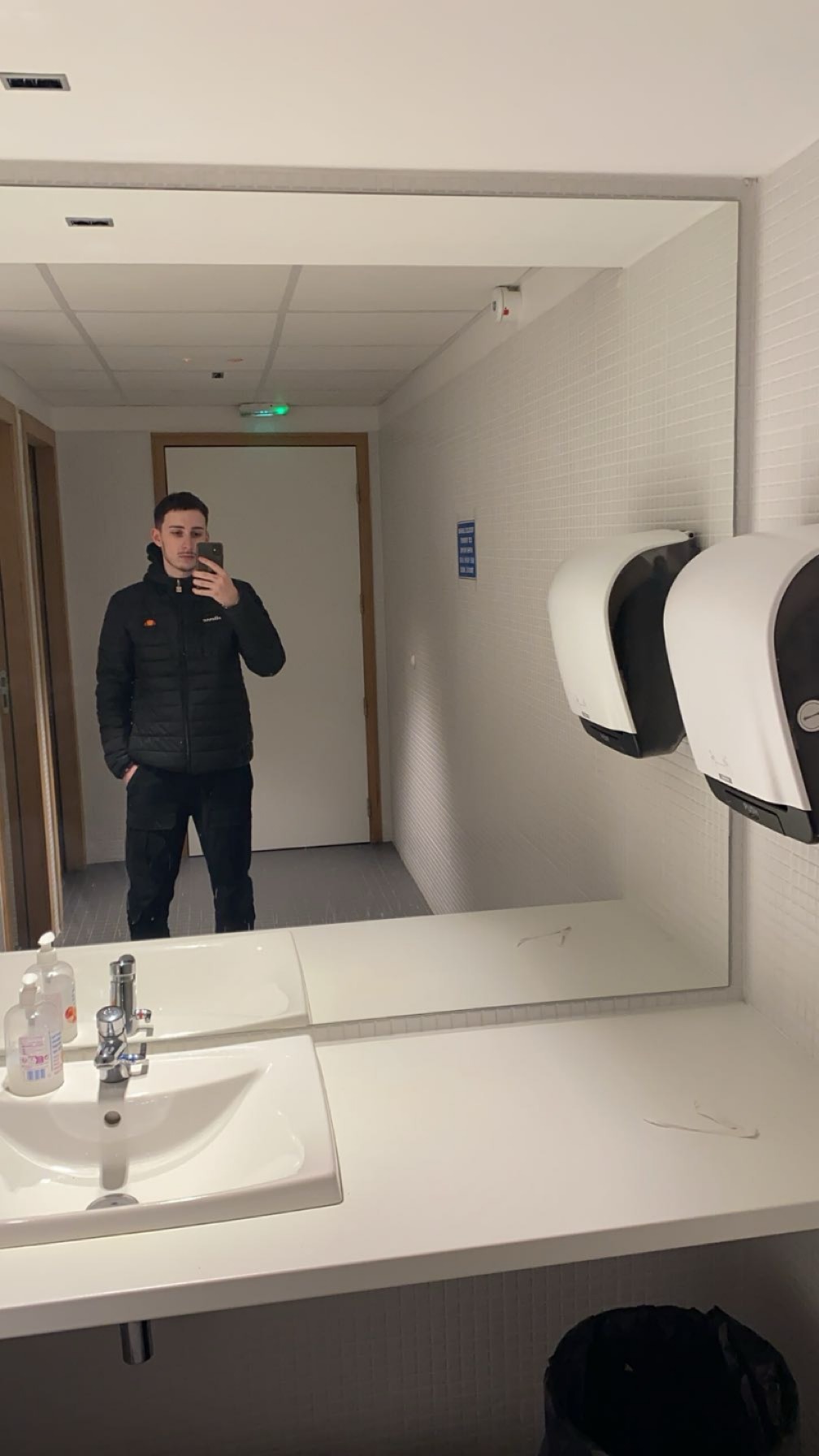 Nelio - Messines - Flandre occidentale | Annonce Sex